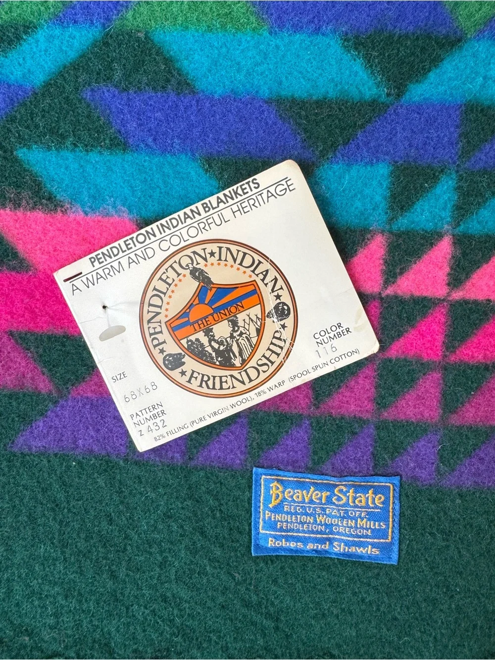 VINTAGE Pendleton Blanket w/tags.
Geometric, Forest Green with Multi Colour - Picture 3 of 3